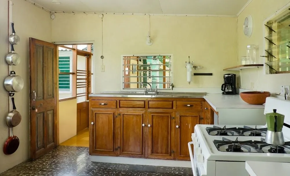 Retreat Plantation House Hotel Little Bay 3*,  Jamaica
